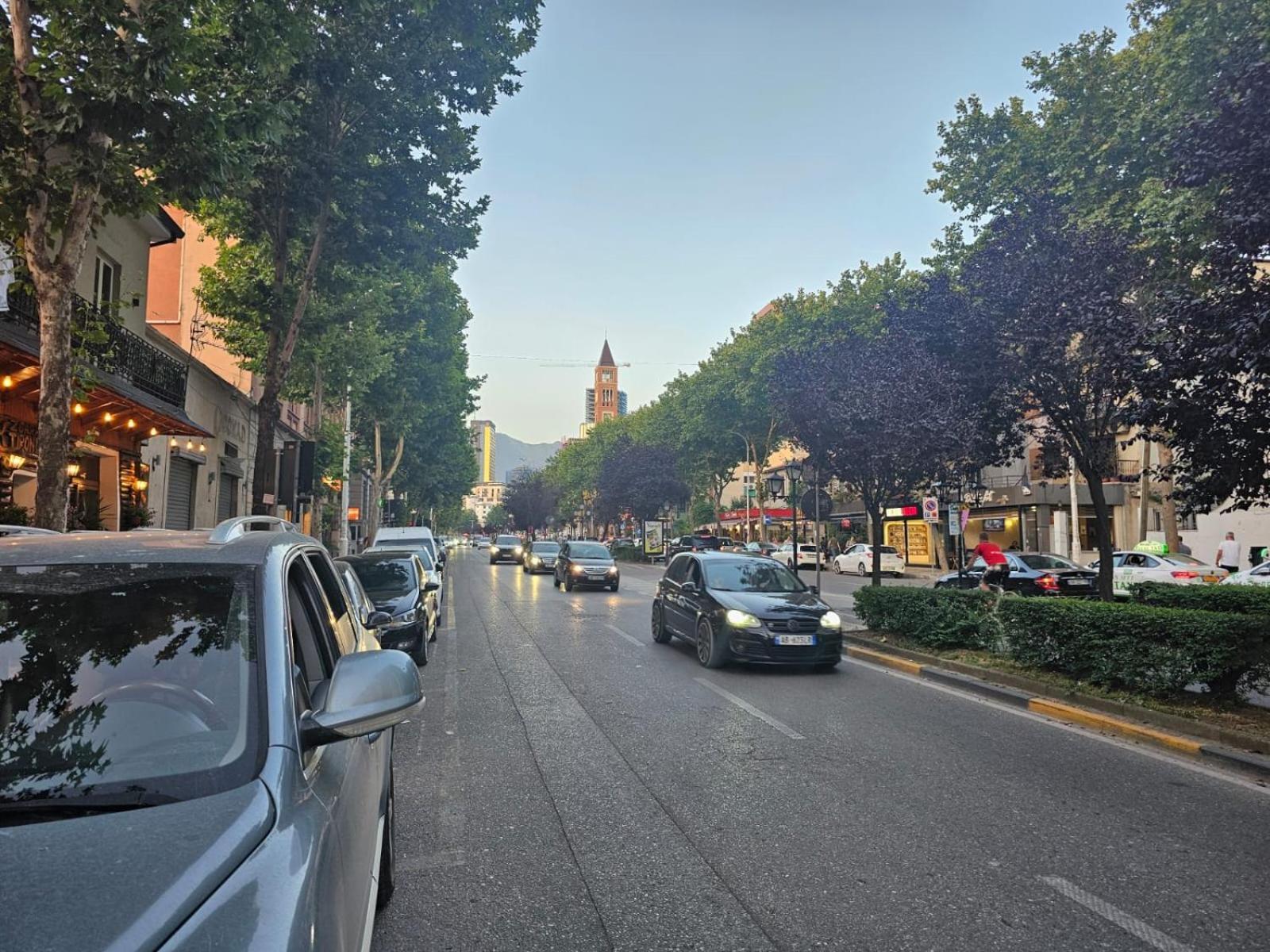 Elegant Apartamento Tirana